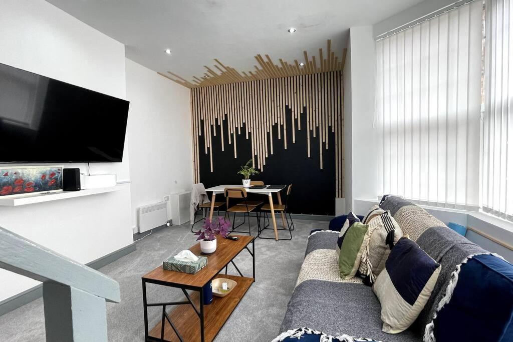 Luxury 2 Bed Duplex Apartment By Yo Room! - Leicester City- Free Parking Bagian luar foto